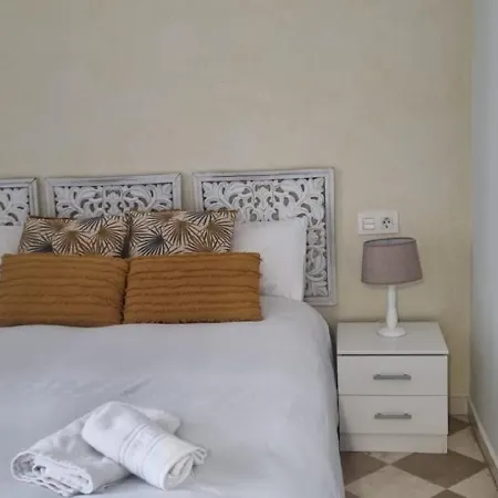 Adanar-las Columnas Apartman *