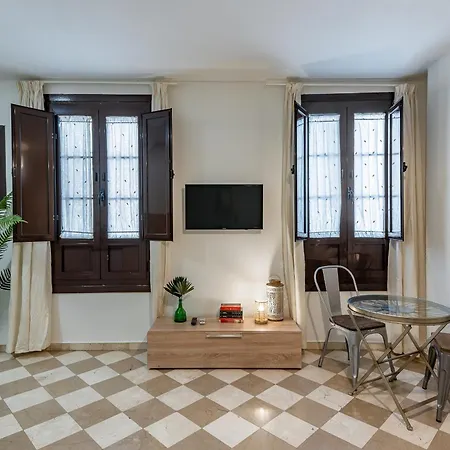 Adanar-Las Columnas Apartment *