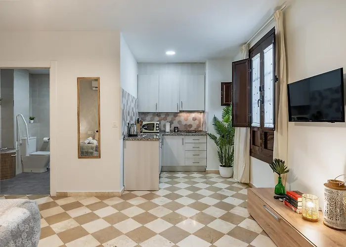Apartment Adanar-Las Columnas *